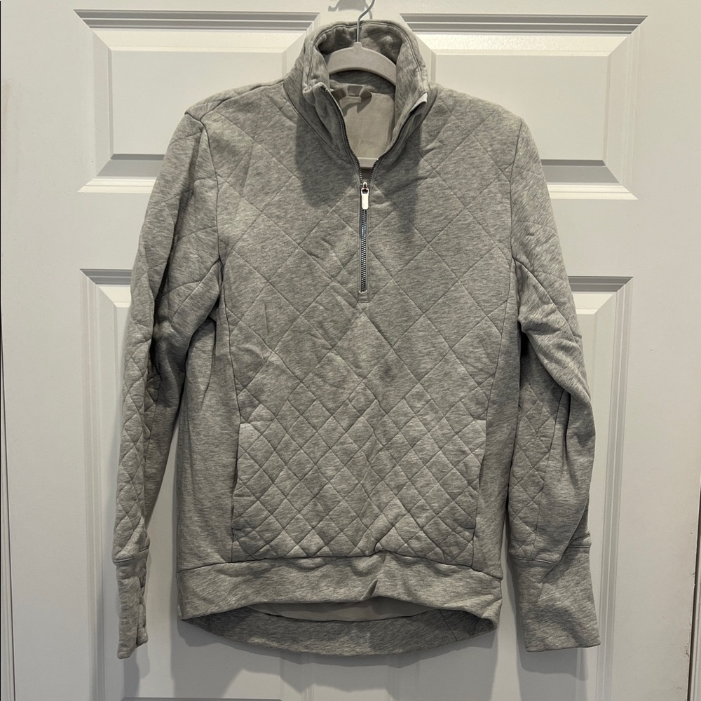 Lululemon Gray Quilted pullover - 6